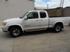 2001 TOYOTA TUNDRA XTRA CAB LIMITED WHITE 4.7 AT 2WD Z20062